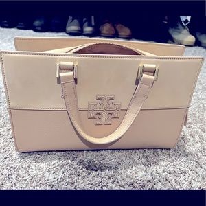 EUC Tory Burch handbag.